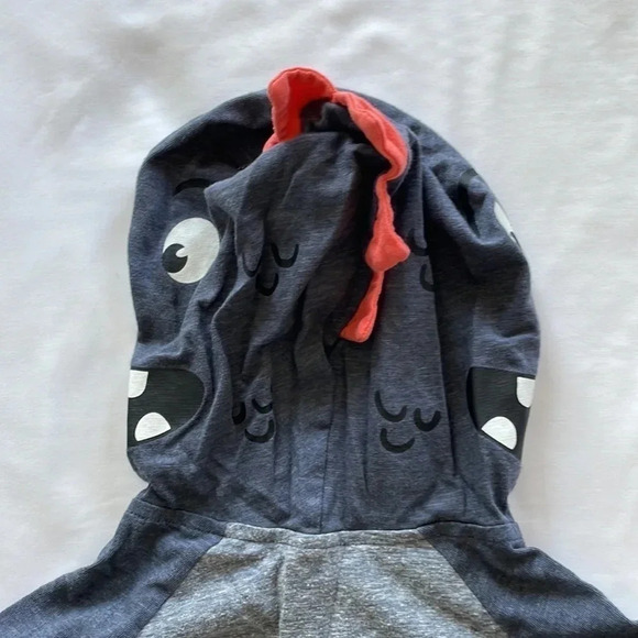 Carter’s Shark Shirt with Hood - Picture 10 of 11